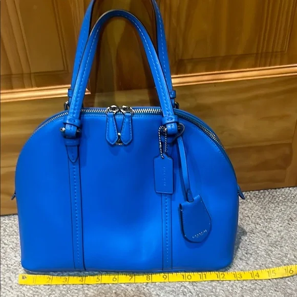 Beautiful Coach Blue Leather Handbag - Picture 9 of 11